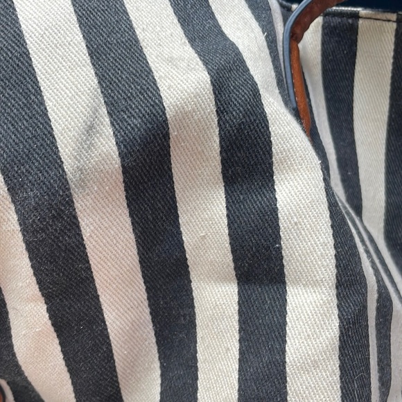 Kate & Alex Black & White Striped Cuffaro Bag - Picture 9 of 10